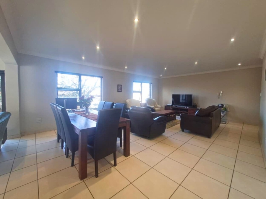 4 Bedroom Property for Sale in Boschdal North West
